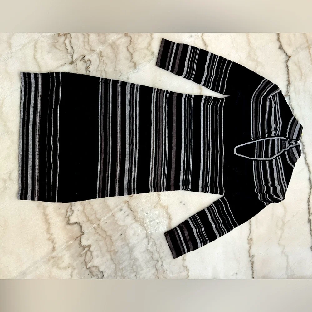 🖤NWT BCBG Generation stripped LBD with mock neck and back key-hole opening - Picture 2 of 6